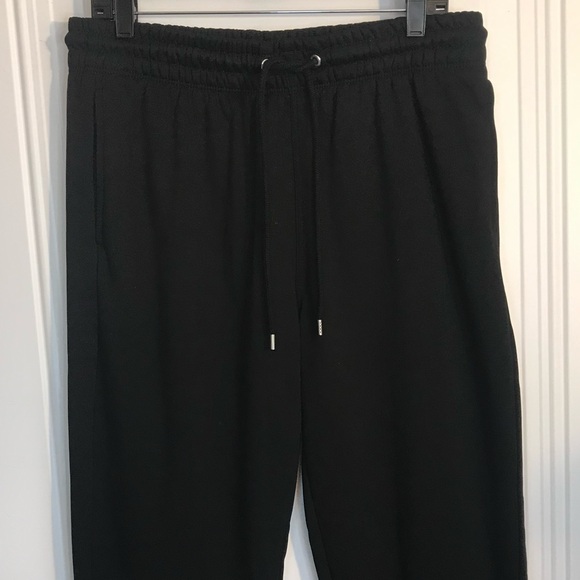 New H&M Black Minimalist Regular Fit Drawstring Joggers with pockets size L NWT - Picture 5 of 14